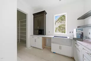 4907 Yadkin Dr, Raleigh, NC 27609 - Photo 10