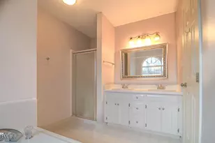 6400 Westborough Dr, Raleigh, NC 27612 - Photo 10