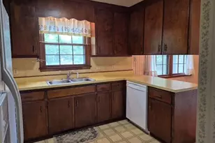 411 S Montreal Ct, Cary, NC 27511 - Photo 12