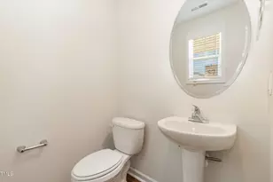 17 W Emily Gardens Dr, Selma, NC 27576 - Photo 20