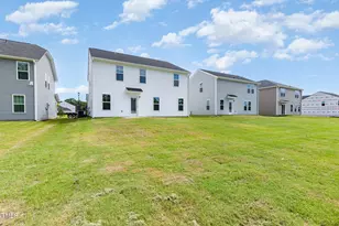 25 W Emily Gardens Dr, Selma, NC 27576 - Photo 32