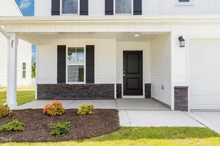 25 W Emily Gardens Dr, Selma, NC 27576 - Photo 2