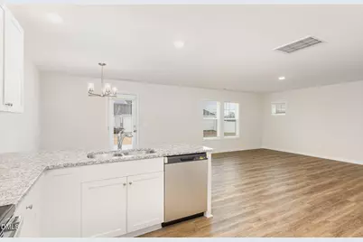 40 W Emily Gardens Drive, Selma, NC 27576 - Photo 10