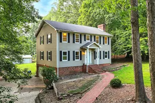 1821 Back Creek Ct, Asheboro, NC 27205 - Photo 2