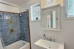 901 W Markham Ave, Durham, NC 27701 - Photo 24