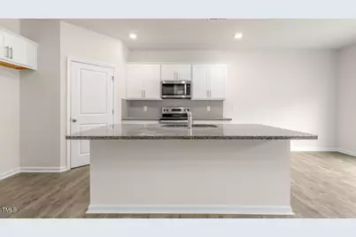 1067 Misty Creek Drive, Aberdeen, NC 28315 - Photo 8