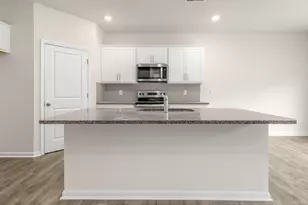 1067 Misty Creek Dr, Aberdeen, NC 28315 - Photo 8