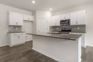 1067 Misty Creek Dr, Aberdeen, NC 28315 - Photo 6