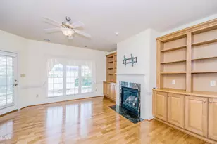 128 Crescent Dr, Dunn, NC 28334 - Photo 4