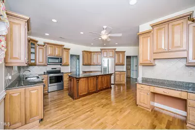 128 Crescent Drive, Dunn, NC 28334 - Photo 6