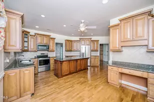 128 Crescent Dr, Dunn, NC 28334 - Photo 6