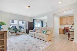 163 Periwinkle Pl, Clayton, NC 27527 - Photo 4