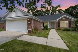 2114 Sweetbay Cir, Burlington, NC 27215 - Photo 6