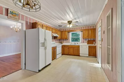 911 S Crescent Drive, Smithfield, NC 27577 - Photo 6
