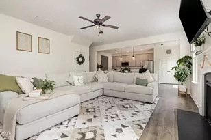 609 Golden Plum Ln, Zebulon, NC 27597 - Photo 4