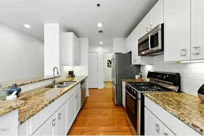 140 W Franklin Street #429, Chapel Hill, NC 27516 - Photo 16