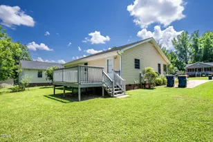 409 E 10th St, Siler City, NC 27344 - Photo 18
