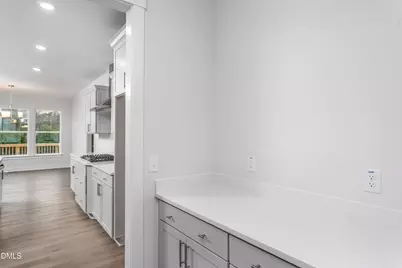 200 Kissington Way, Benson, NC 27504 - Photo 6