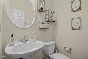 108 Nuttree Ln, Chapel Hill, NC 27516 - Photo 38