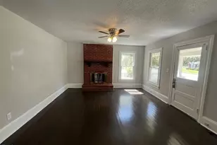 702 W Main St, Benson, NC 27504 - Photo 16