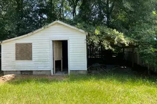 702 W Main St, Benson, NC 27504 - Photo 22