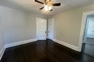 702 W Main St, Benson, NC 27504 - Photo 10