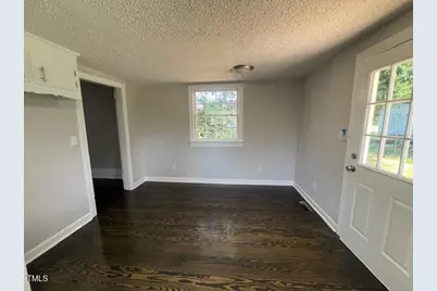 702 W Main Street, Benson, NC 27504 - Photo 6