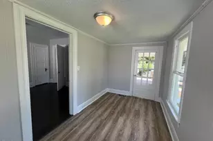 702 W Main St, Benson, NC 27504 - Photo 14