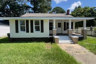 702 W Main St, Benson, NC 27504 - Photo 1