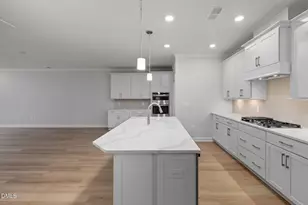 704 Blackpool Dr, Durham, NC 27703 - Photo 6