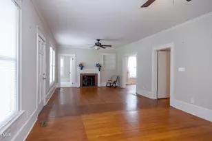 704 N Lincoln St, Benson, NC 27504 - Photo 6