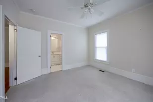 704 N Lincoln St, Benson, NC 27504 - Photo 8