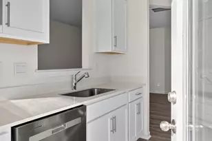 147 Starlight St, Sanford, NC 27330 - Photo 6