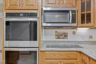 1605 Beechwood Dr, Raleigh, NC 27609 - Photo 14