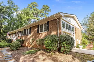 1605 Beechwood Dr, Raleigh, NC 27609 - Photo 6