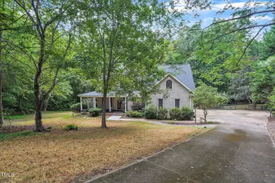 1900 High Oaks Lane, Raleigh, NC 27606 - Photo 2