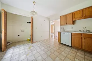 701 E Lavender Ave, Durham, NC 27704 - Photo 8