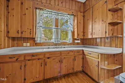 301 E H Street, Erwin, NC 28339 - Photo 14