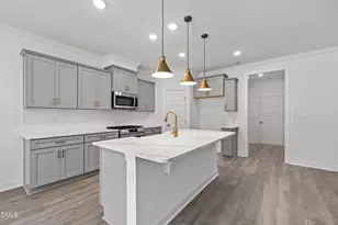 62 W Victoria Rdg Dr, Selma, NC 27576 - Photo 4