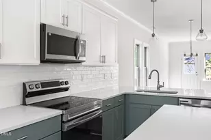 911 Grant St, Durham, NC 27701 - Photo 6