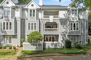 700 Bishops Park Dr, Raleigh, NC 27605 - Photo 2