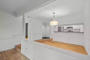 700 Bishops Park Dr, Raleigh, NC 27605 - Photo 10