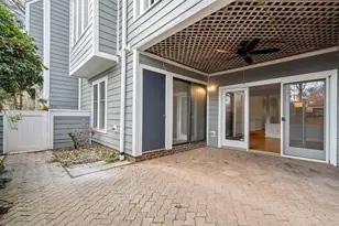 700 Bishops Park Dr, Raleigh, NC 27605 - Photo 24