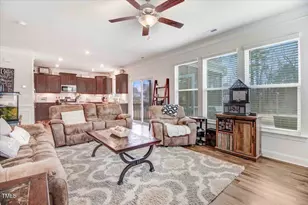 130 Daniel Farm Dr, Benson, NC 27504 - Photo 8