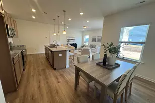 172 Courtside Dr, Dunn, NC 28334 - Photo 8