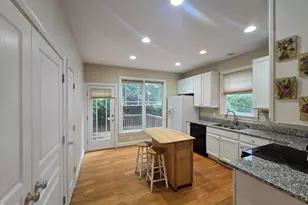 307 Charleston Ln, Chapel Hill, NC 27517 - Photo 6