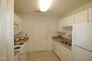 2530 Friedland Pl, Raleigh, NC 27617 - Photo 10