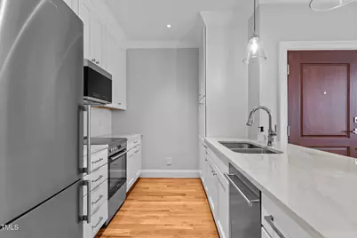 607 Smedes Place #C, Raleigh, NC 27605 - Photo 6