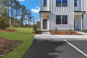 2301 Oakwood Meadows Ln, Raleigh, NC 27604 - Photo 2