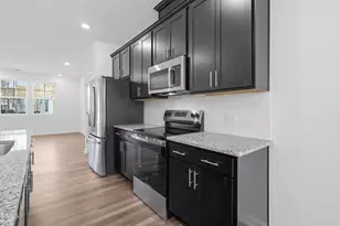 2303 Oakwood Meadows Ln, Raleigh, NC 27604 - Photo 10